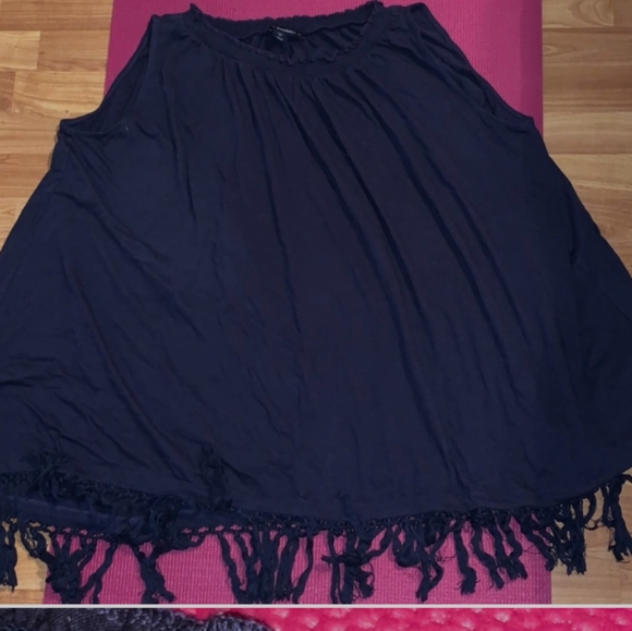 ISO of this sleeveless top, by Denim 24/7, size 4x - Picture 1 of 2